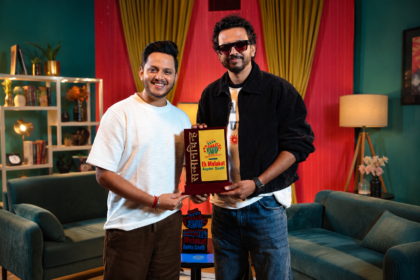 Nakash Aziz during his appearance on Ek Mulakat Aapke Saath podcast hosted by Nitesh Tiwari.